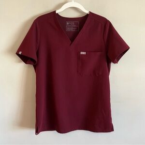 Figs scrubs size medium Burgundy Catarina one pocket top